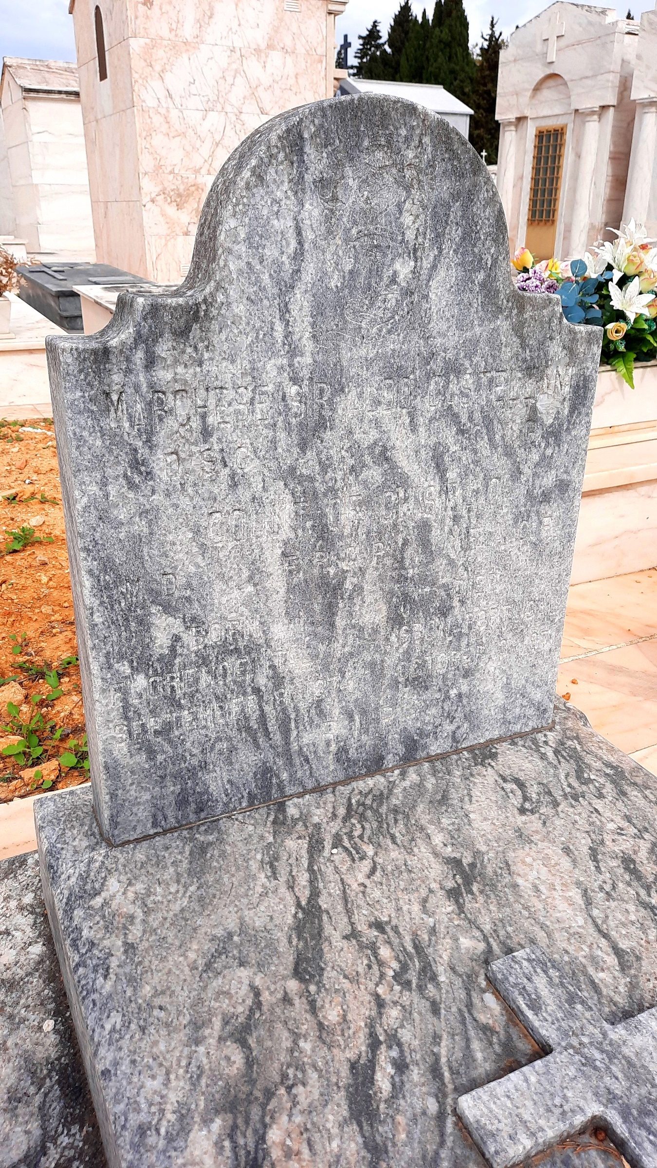 Aldo%20Castellani%27s%20tomb%2C%20Cemiterio%20da%20Guia%2C%20Cascais%20-%2004.jpg